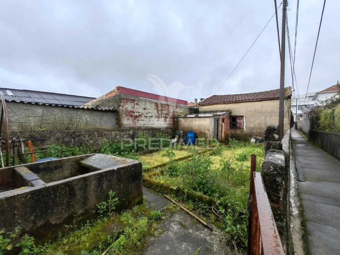 Moradia T0 para Venda em Oliveira do Douro Foto 2