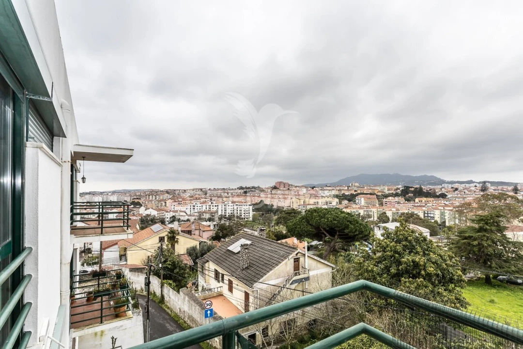 Apartamento T4 para Venda em Rio de Mouro Foto 20