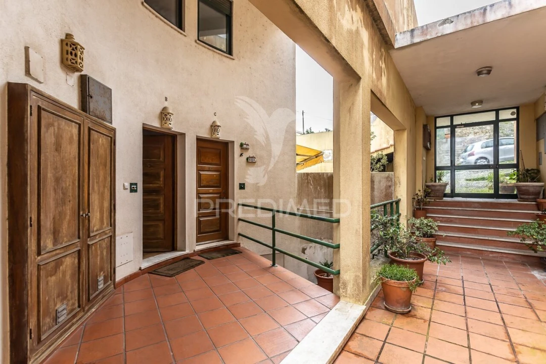 Apartamento T4 para Venda em Rio de Mouro Foto 30