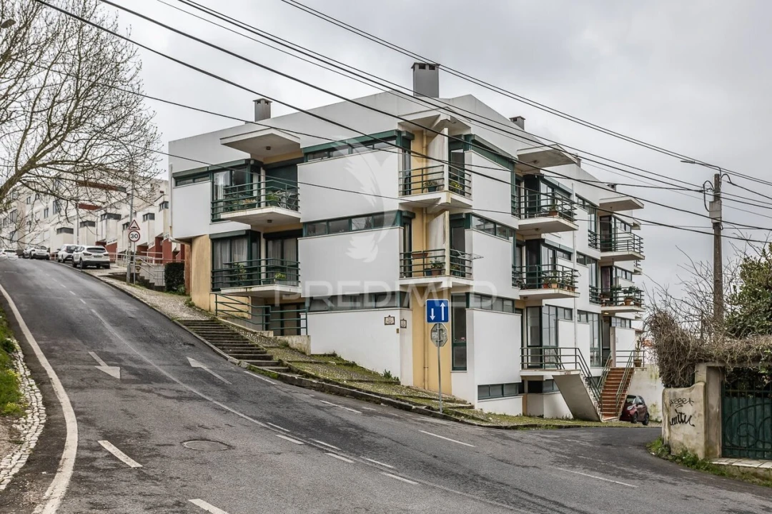 Apartamento T4 para Venda em Rio de Mouro Foto 31