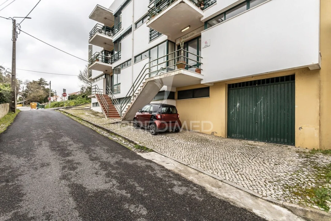 Apartamento T4 para Venda em Rio de Mouro Foto 29