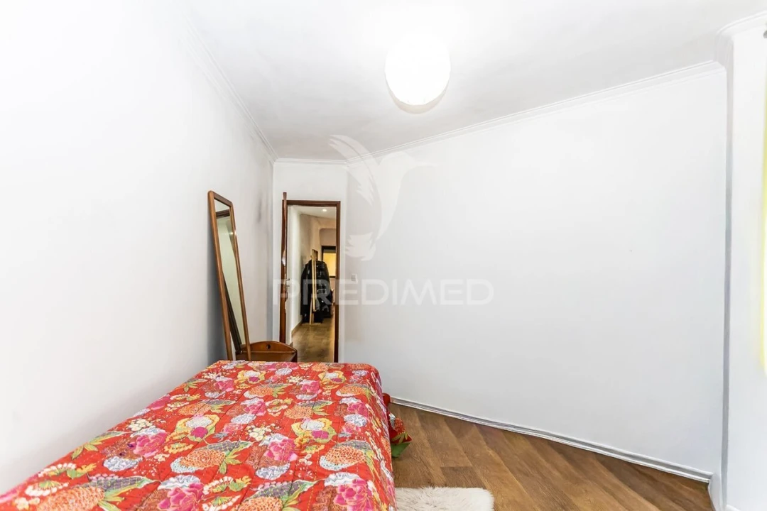 Apartamento T4 para Venda em Rio de Mouro Foto 25