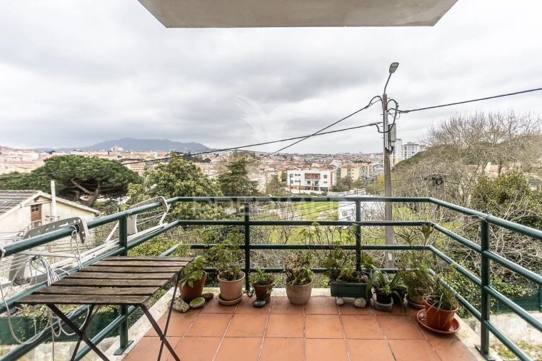 Apartamento T4 para Venda em Rio de Mouro Foto 6