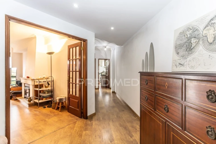 Apartamento T4 para Venda em Rio de Mouro Foto 4