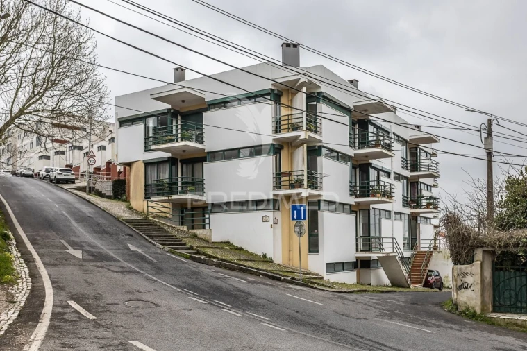 Apartamento T4 para Venda em Rio de Mouro Foto 31