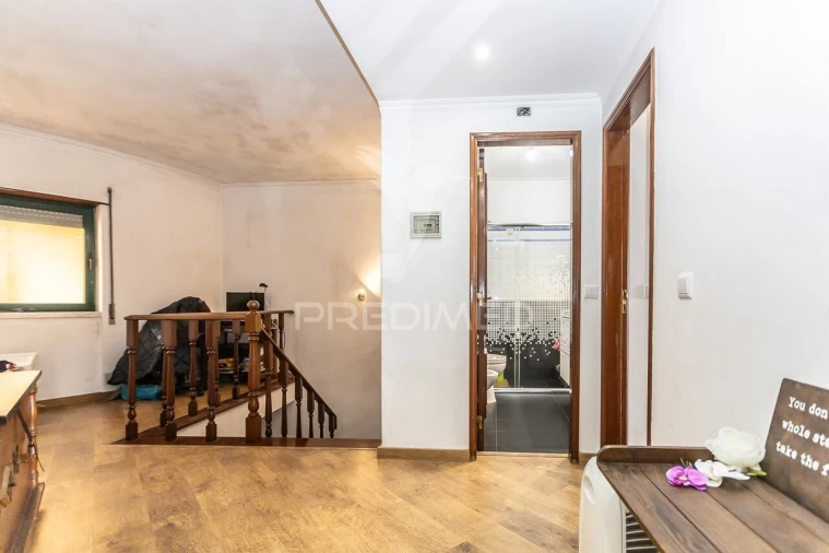 Apartamento T4 para Venda em Rio de Mouro Foto 26