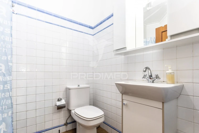 Apartamento T4 para Venda em Rio de Mouro Foto 11