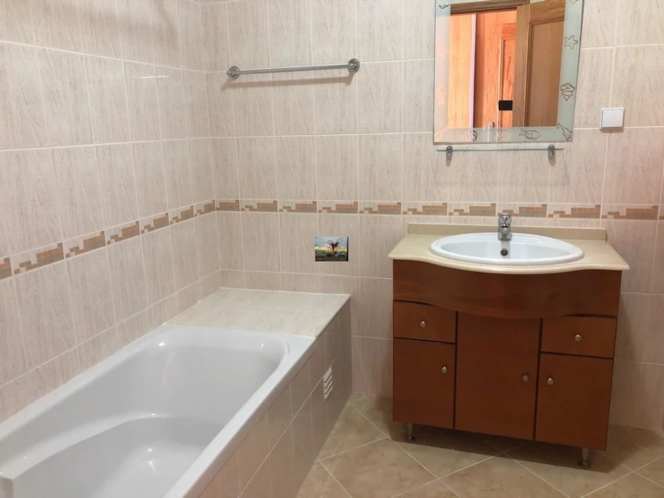 Apartamento T3 para Venda em Quarteira Foto 7
