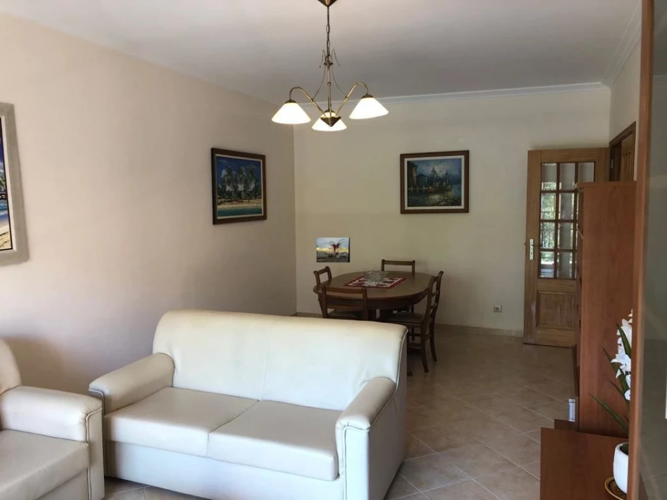 Apartamento T3 para Venda em Quarteira Foto 11
