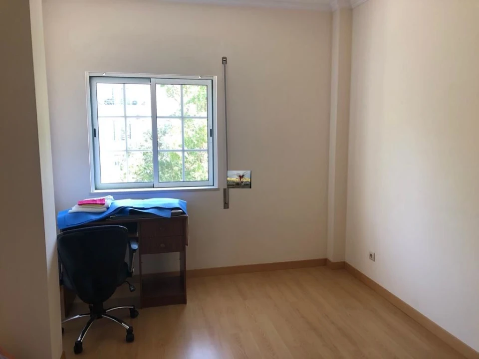 Apartamento T3 para Venda em Quarteira Foto 12