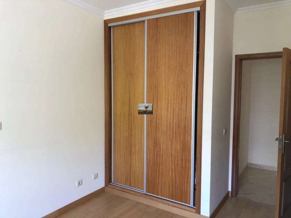 Apartamento T3 para Venda em Quarteira Foto 15