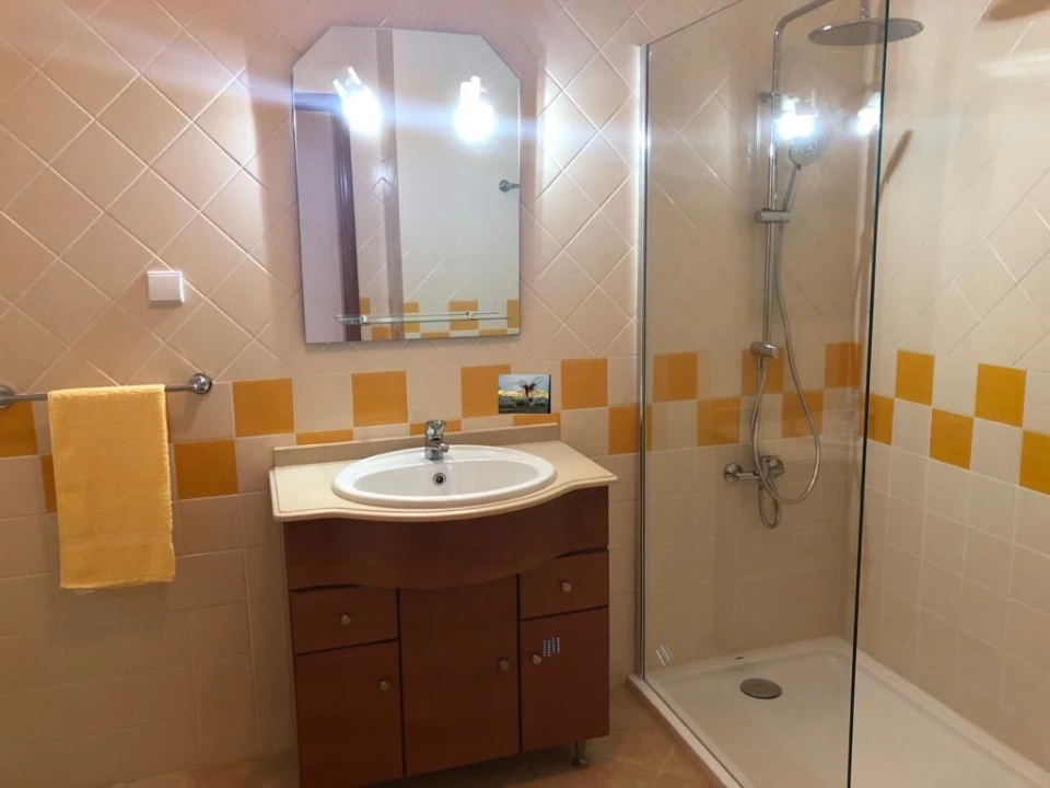 Apartamento T3 para Venda em Quarteira Foto 8