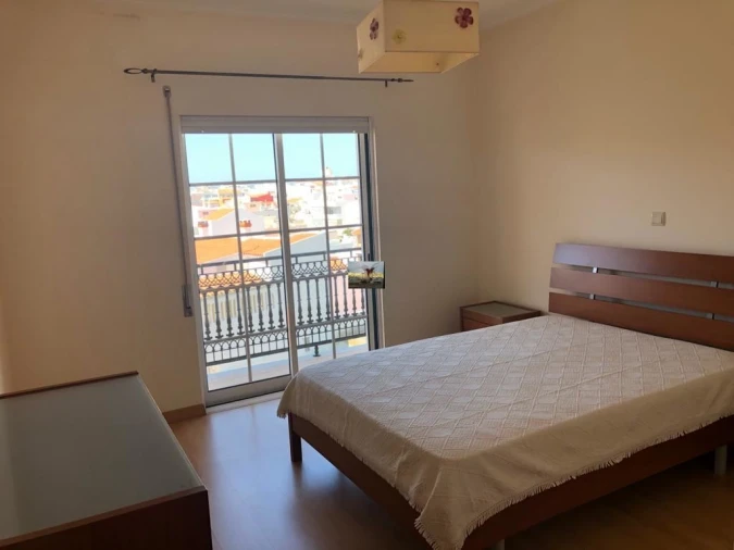 Apartamento T3 para Venda em Quarteira Foto 6