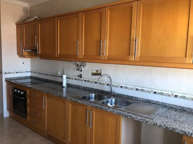 Apartamento T3 para Venda em Quarteira Foto 4