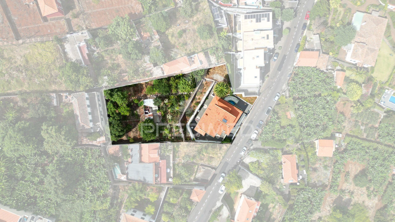 Moradia T4 para Venda em Santo Antonio Foto 24