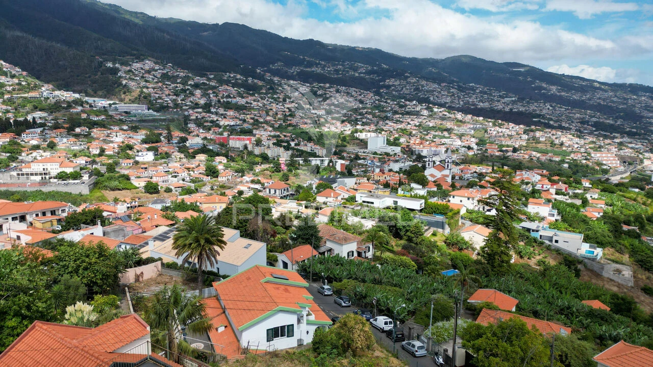 Moradia T4 para Venda em Santo Antonio Foto 25