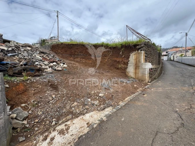 Moradia T3 para Venda em Ponta do Sol Foto 2