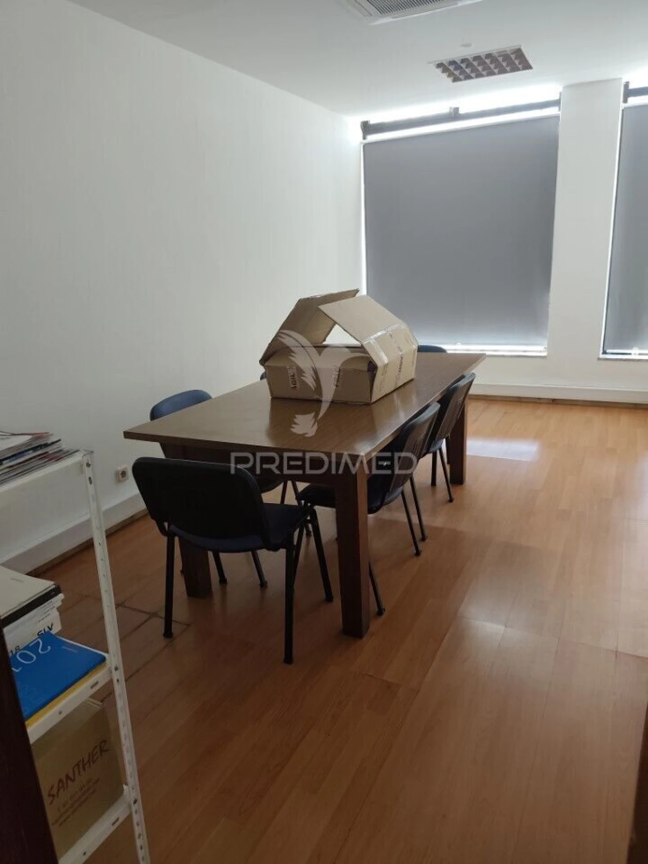 Loja para Venda em Quarteira Foto 4