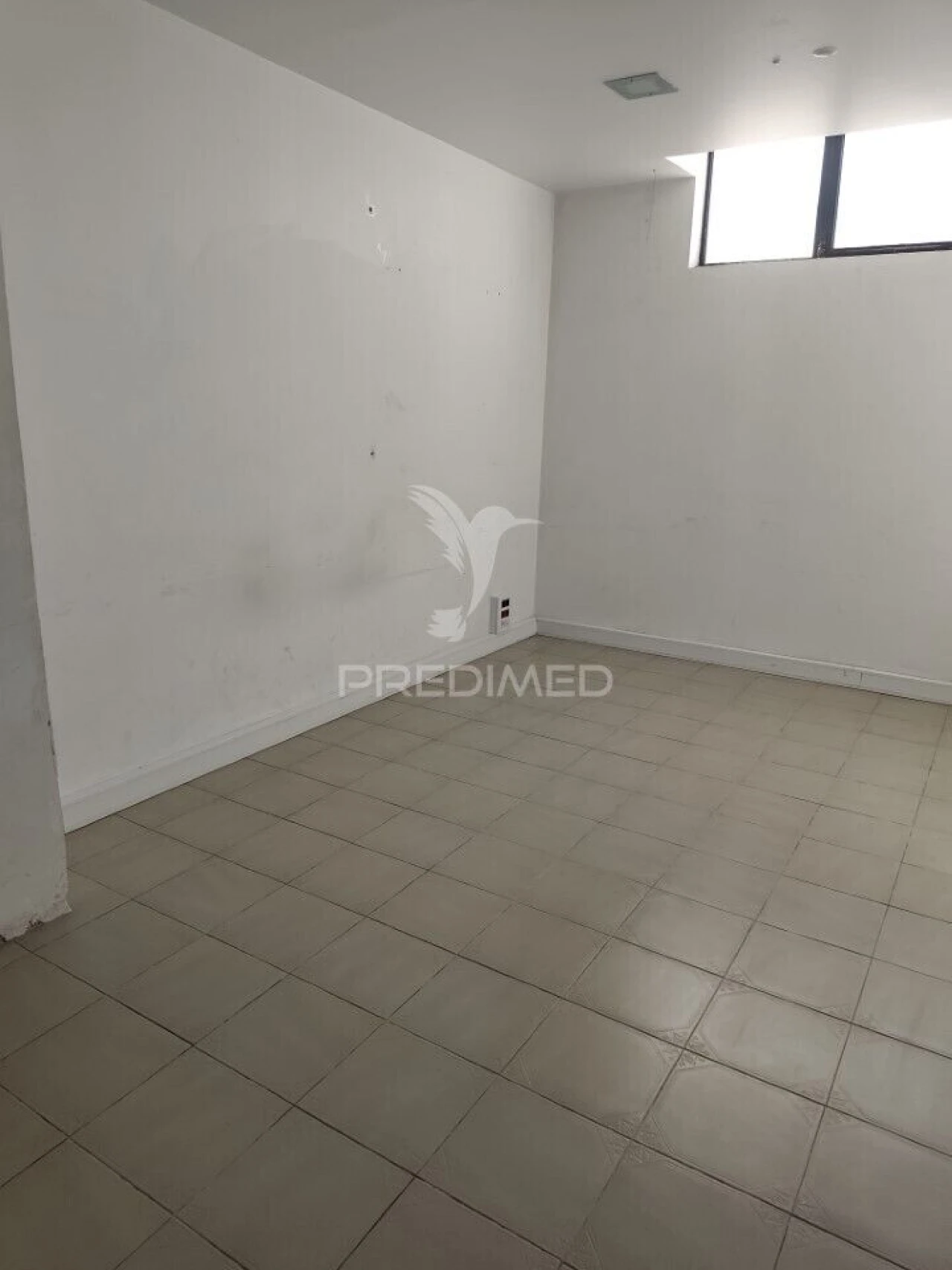 Armazém para Venda em Quarteira Foto 8