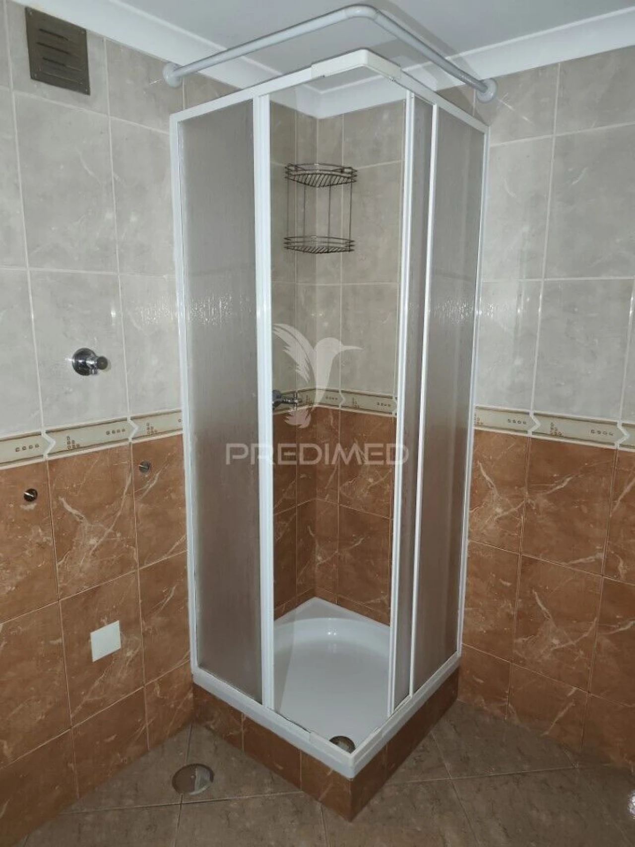 Armazém para Venda em Quarteira Foto 11