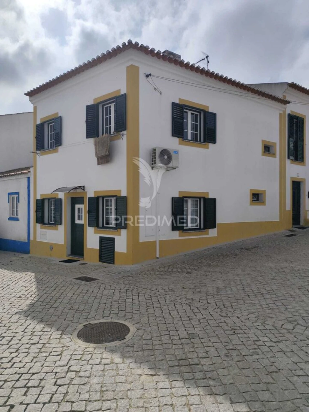 Prédio para Venda em Alvito Foto 1