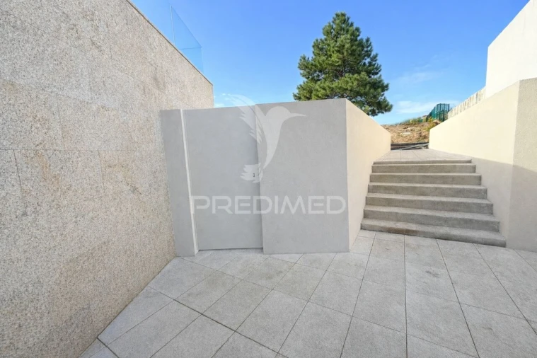 Apartamento T3 para Venda em Madalena Foto 22