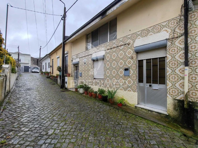Moradia T2 para Venda em Oliveira do Douro Foto 13
