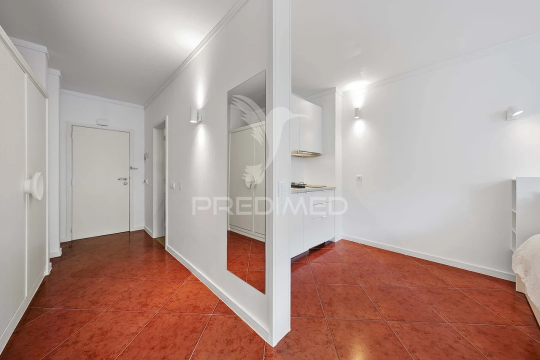 Apartamento T0 para Venda em Albufeira e Olhos de Água Foto 8