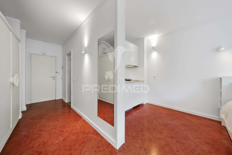 Apartamento T0 para Venda em Albufeira e Olhos de Água Foto 8