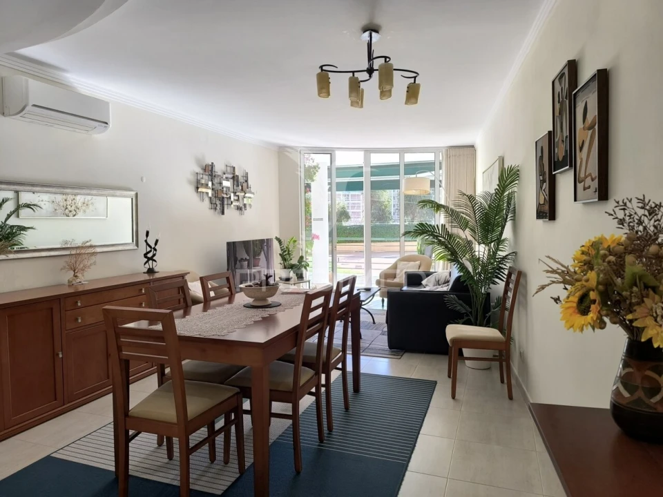 Apartamento T2 para Venda em Portimão Foto 4