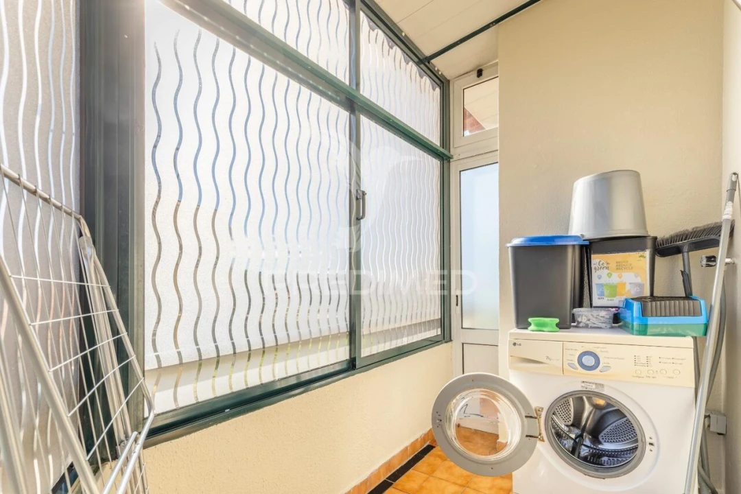 Apartamento T2 para Venda em Caniço Foto 32