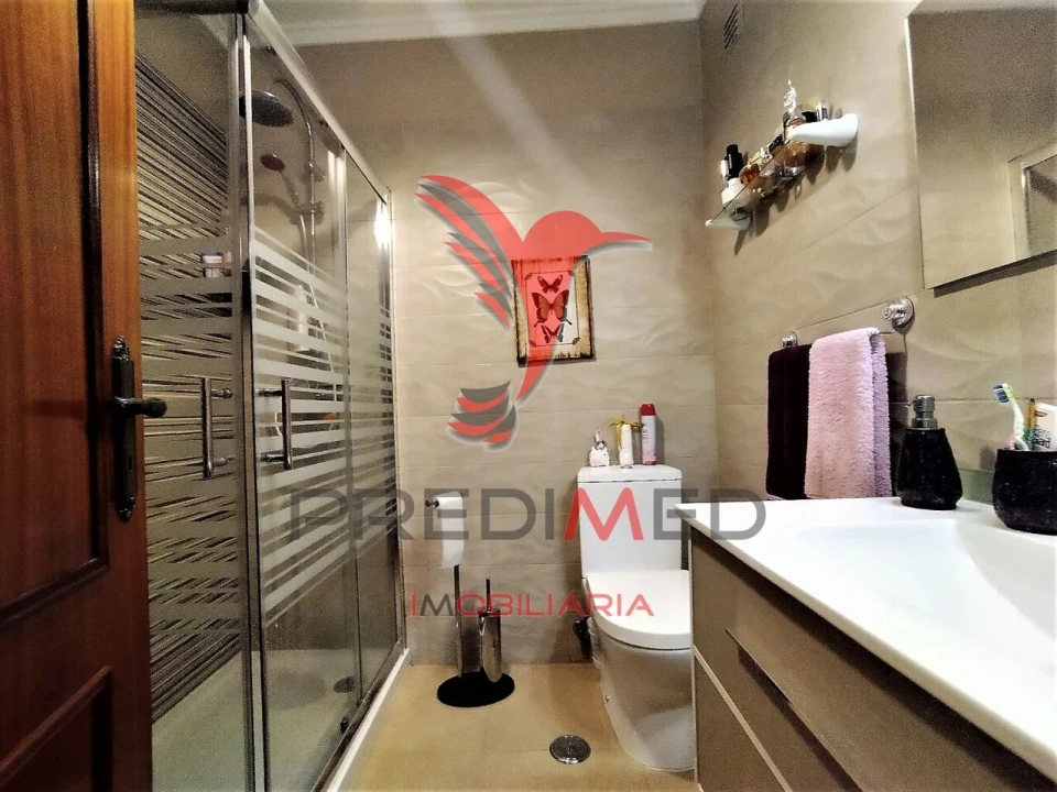 Apartamento T3 para Venda em Corroios Foto 28