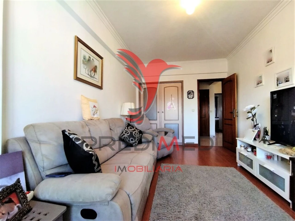 Apartamento T3 para Venda em Corroios Foto 2