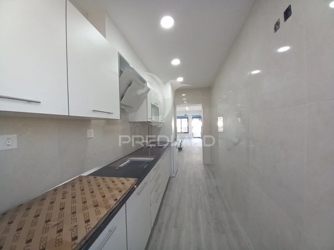 Apartamento T3 para Venda em Costa da Caparica Foto 13