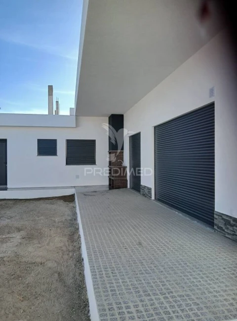 Moradia T3 para Venda em Fernao Ferro