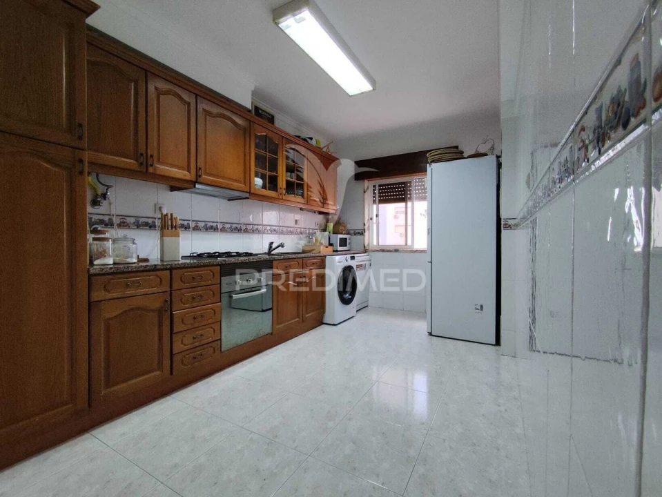 Apartamento T3 para Venda em Corroios Foto 24