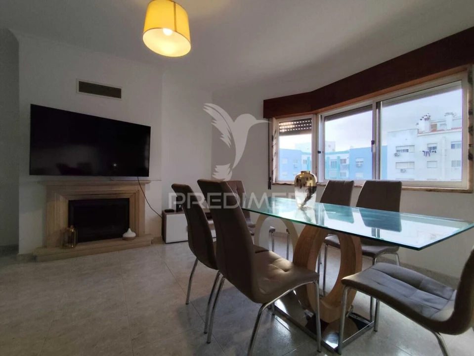 Apartamento T3 para Venda em Corroios Foto 17