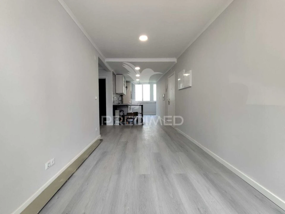 Apartamento T2 para Venda em Benfica Foto 9