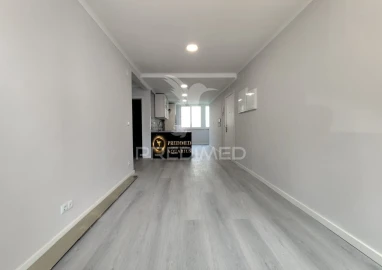 Apartamento T2 para Venda em Benfica