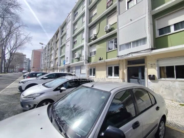 Apartamento T2 para Venda em Benfica