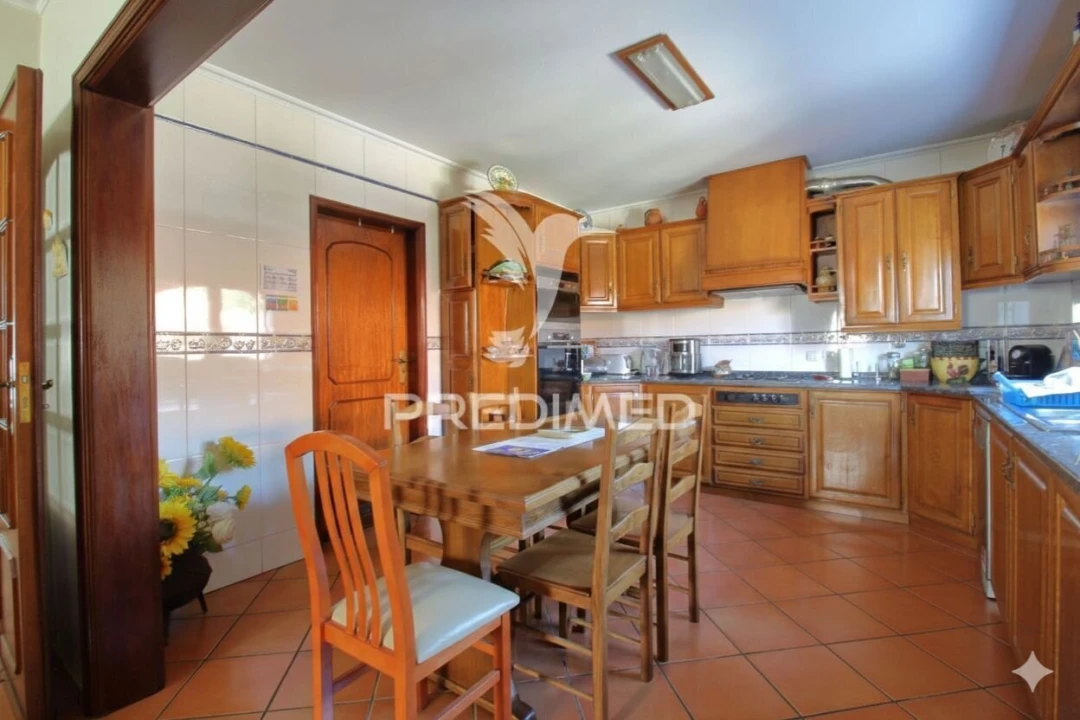 Moradia T4 para Venda em Esgueira Foto 9