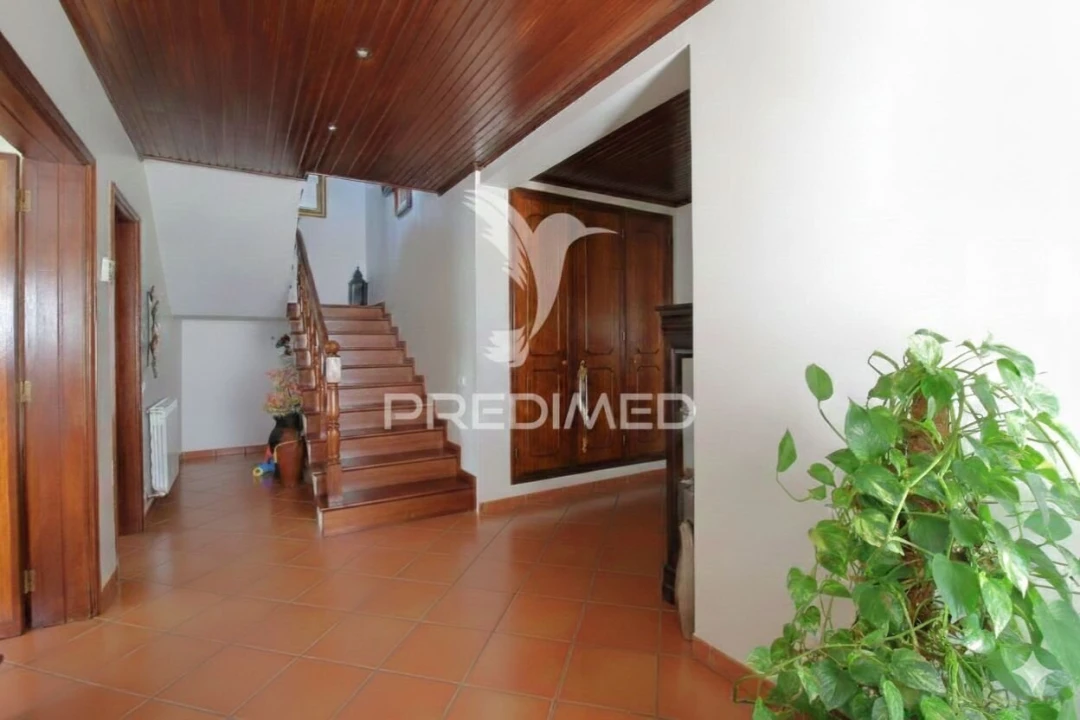 Moradia T4 para Venda em Esgueira Foto 3