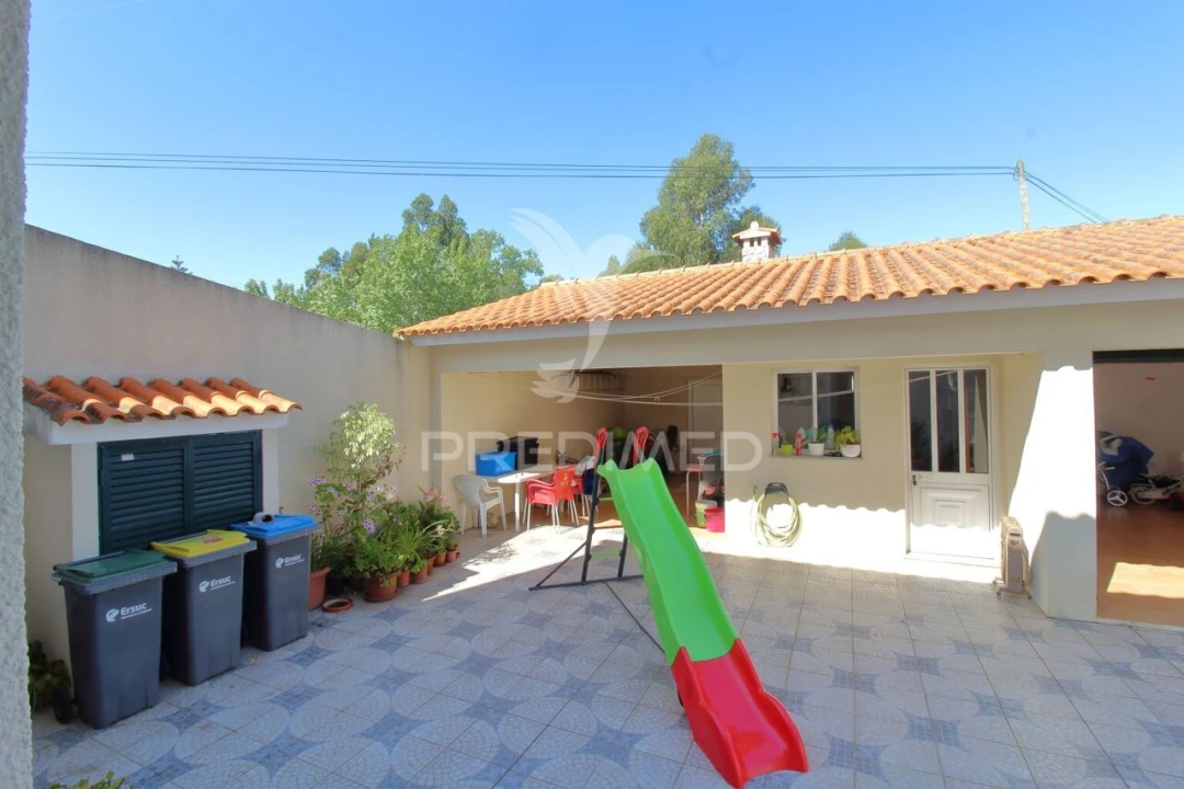 Moradia T4 para Venda em Esgueira Foto 1