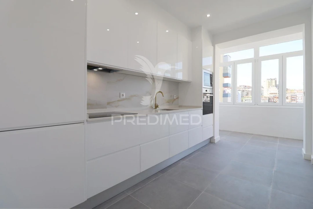 Apartamento T2 para Venda em Falagueira-Venda Nova Foto 1