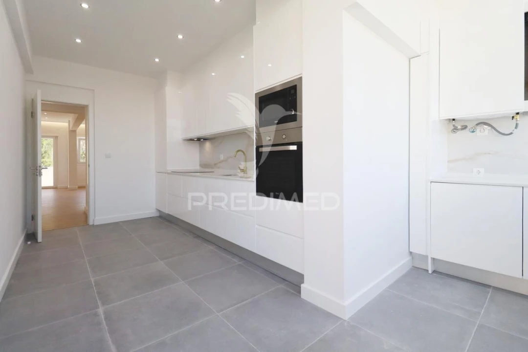 Apartamento T2 para Venda em Falagueira-Venda Nova Foto 2