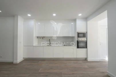 Apartamento T2 para Venda em Falagueira-Venda Nova