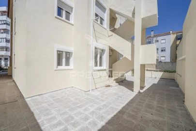 Apartamento T2 para Venda em Falagueira-Venda Nova