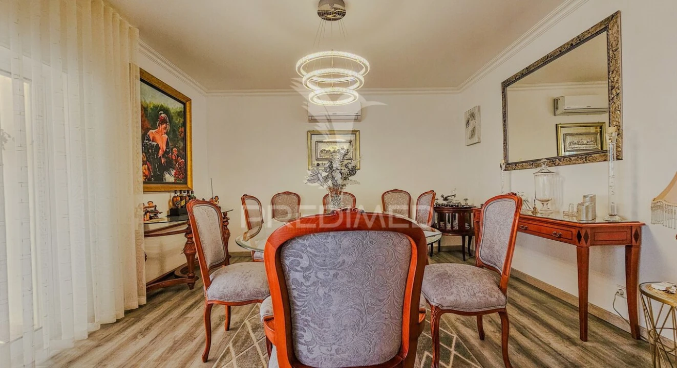 Apartamento T4 para Venda em Portimão Foto 17