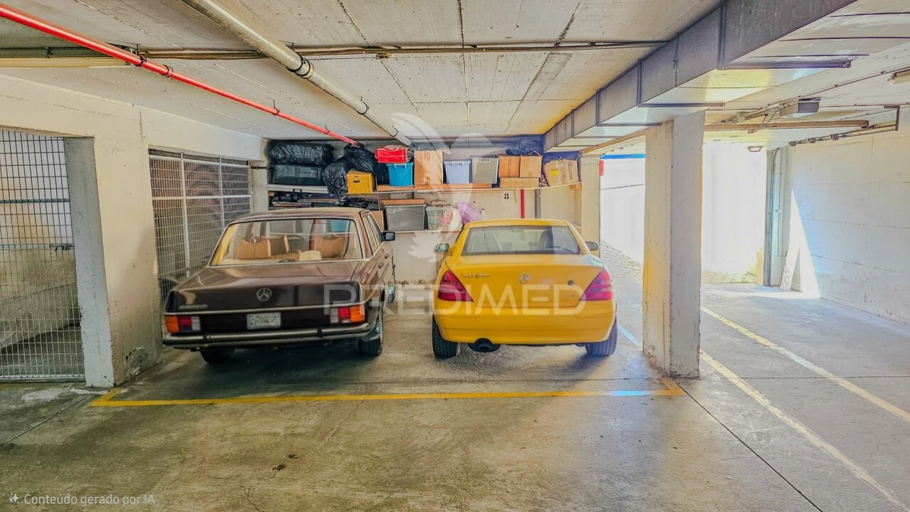 Apartamento T4 para Venda em Portimão Foto 28