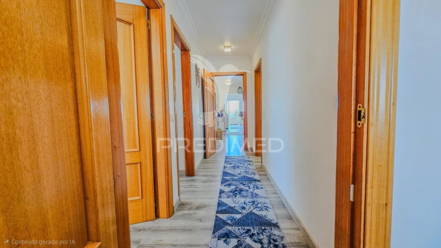 Apartamento T4 para Venda em Portimão Foto 37